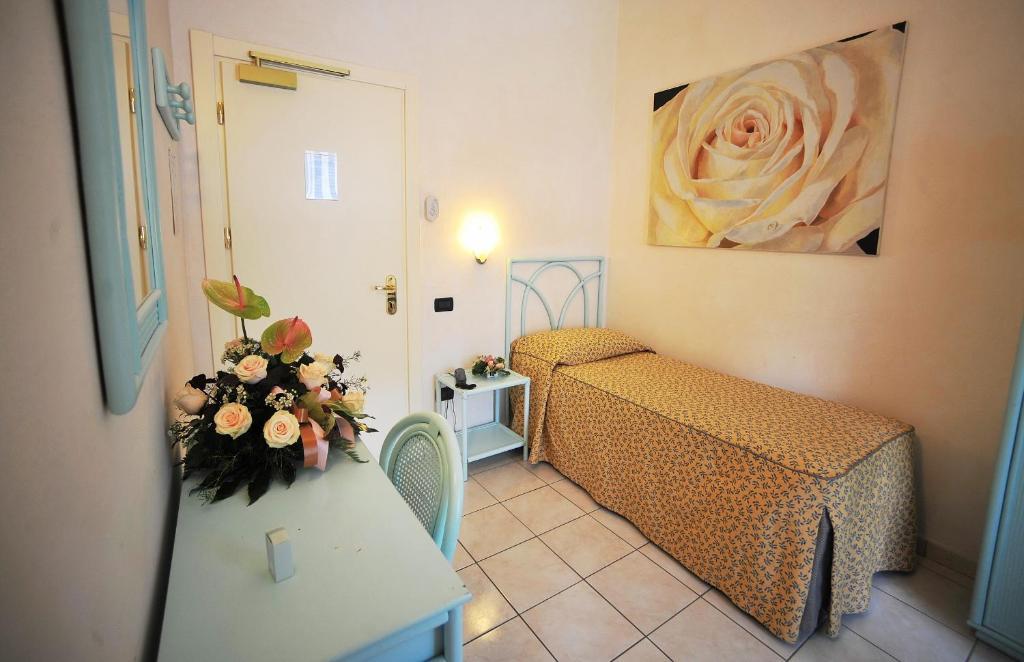 Hotel Riviera Blu Tirrenia Kamer foto