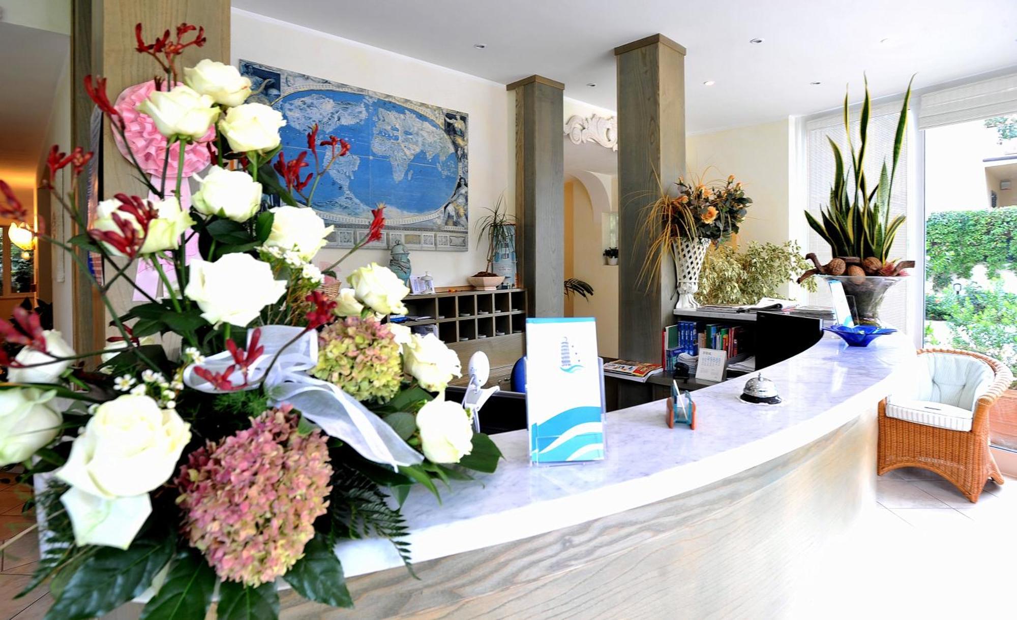 Hotel Riviera Blu Tirrenia Buitenkant foto