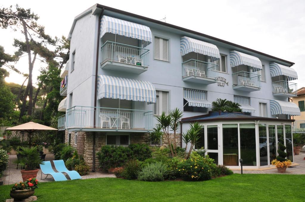 Hotel Riviera Blu Tirrenia Buitenkant foto