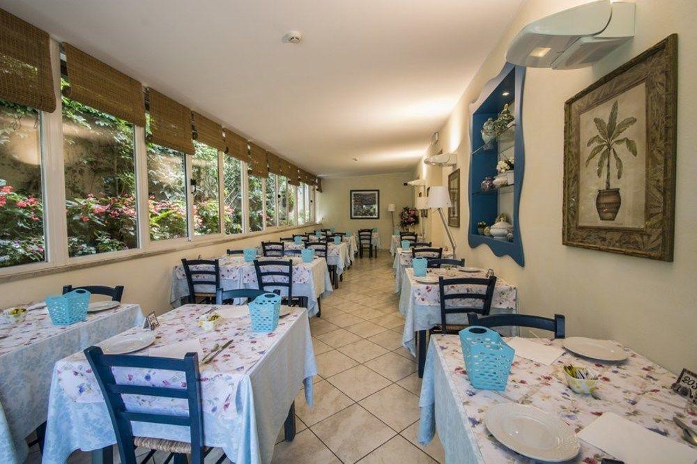 Hotel Riviera Blu Tirrenia Buitenkant foto