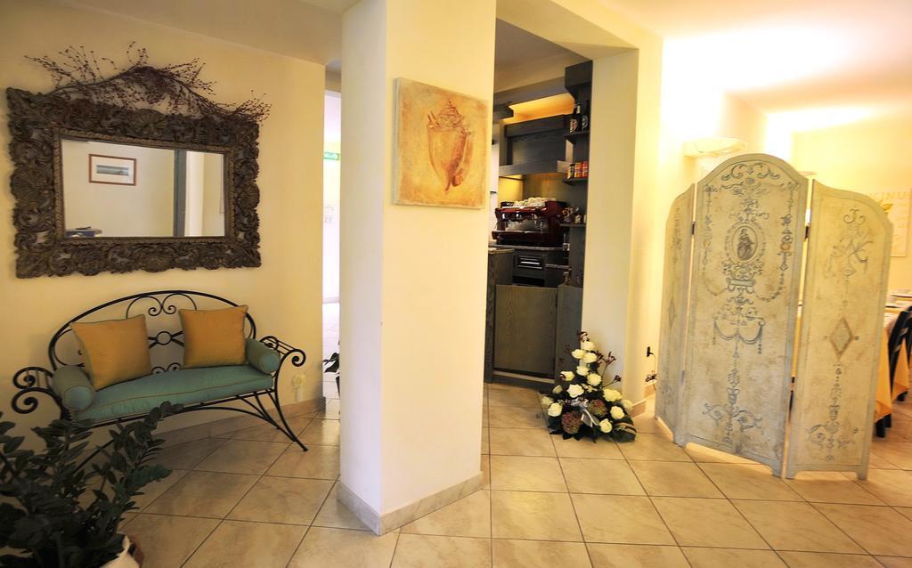 Hotel Riviera Blu Tirrenia Buitenkant foto