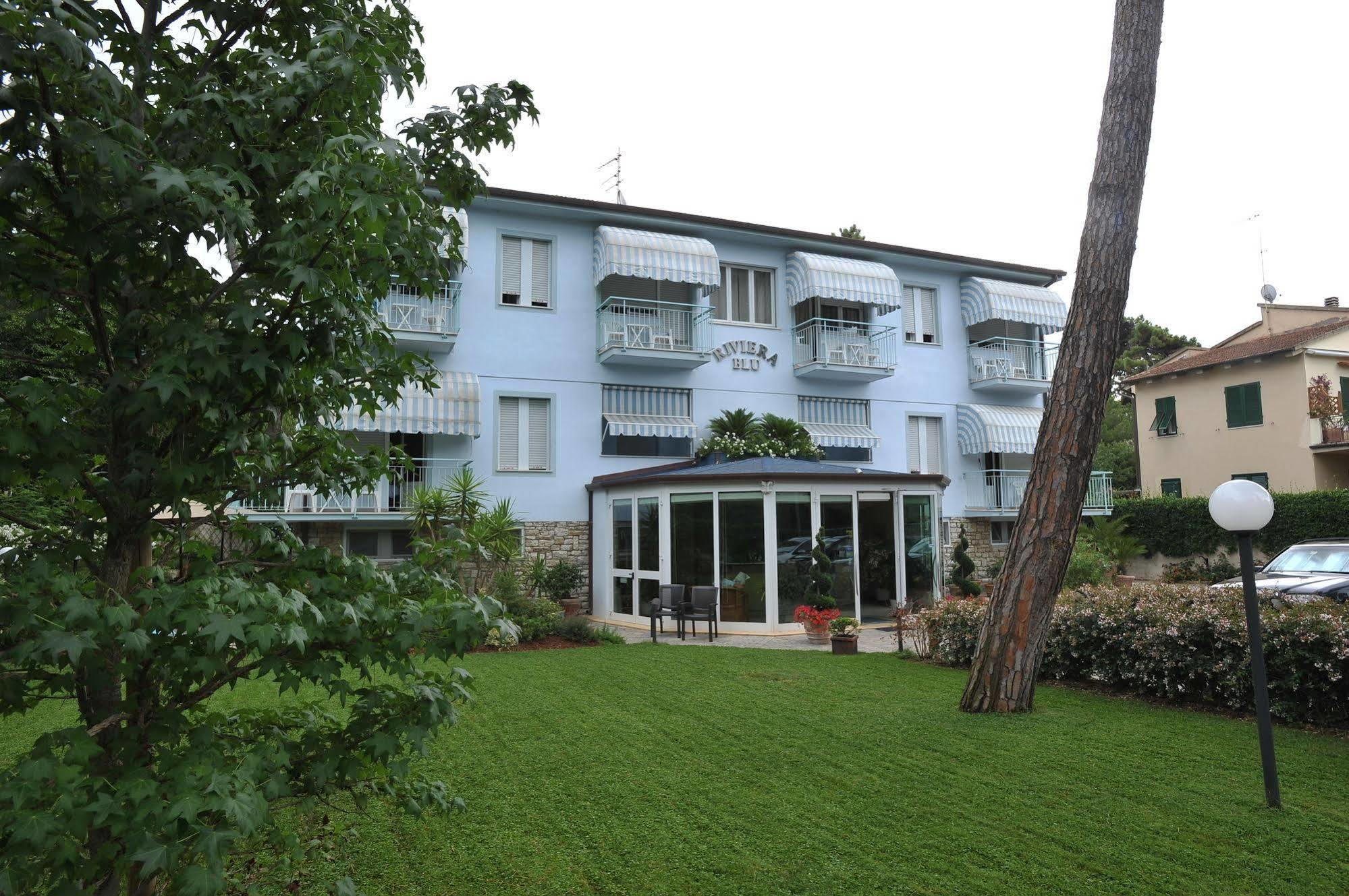 Hotel Riviera Blu Tirrenia Buitenkant foto