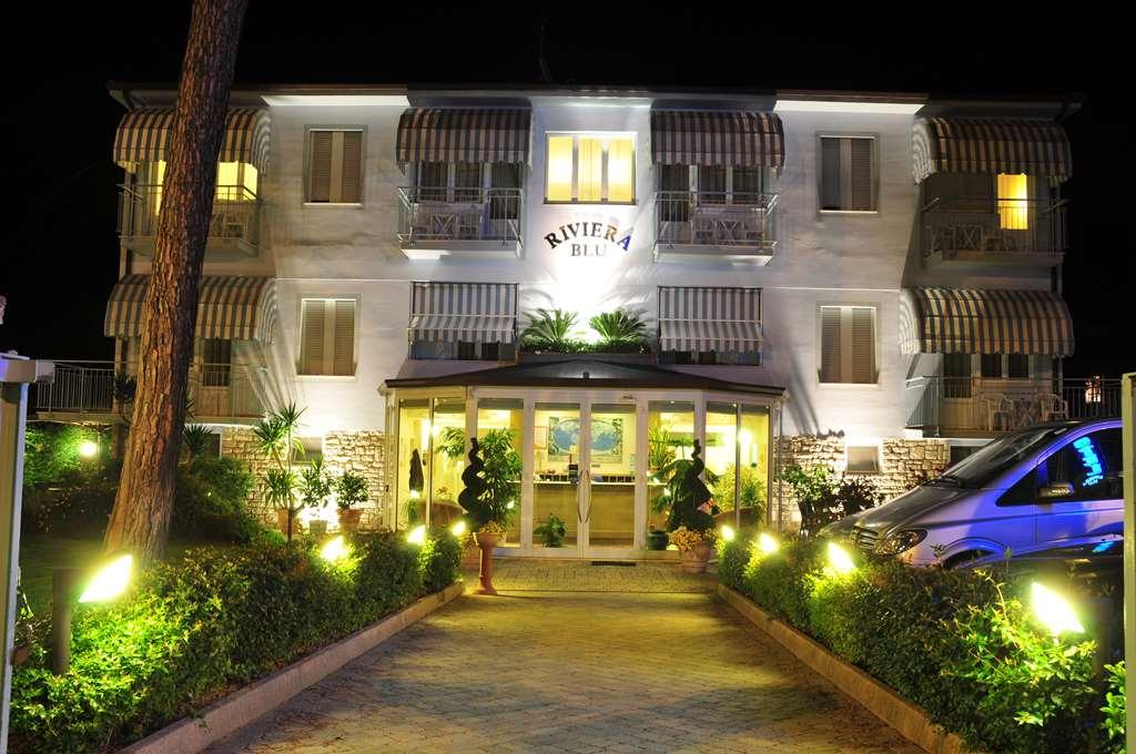 Hotel Riviera Blu Tirrenia Buitenkant foto