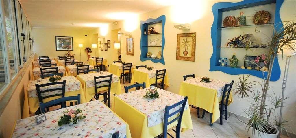 Hotel Riviera Blu Tirrenia Restaurant foto